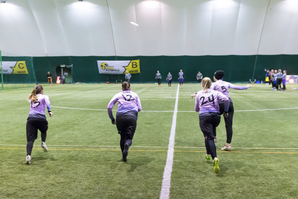 Pierwsza kolejka Warszawskiej Ligi Ultimate. Kategoria women i open